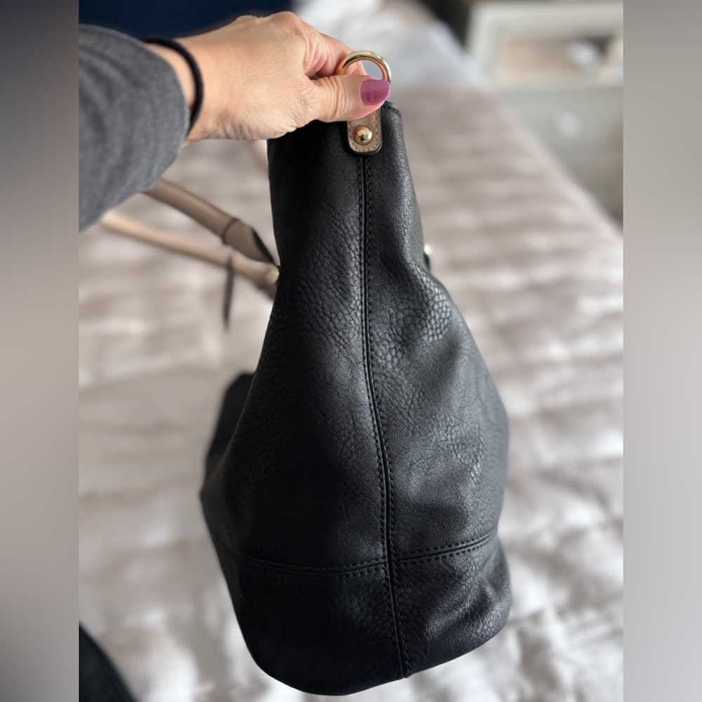 NWT Black Pebbled 3 in 1 Tote Set Crossbody Strap + Coin Wallet + Large Pouch. - Picture 7 of 13